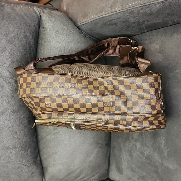 Louis Vuitton Backpack - Picture 6 of 11